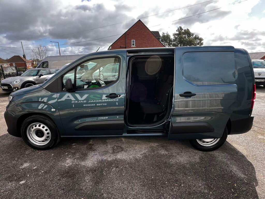 Peugeot E-Partner Combi Van 52Kwh Professional Long Crew Van Lw Blue #5