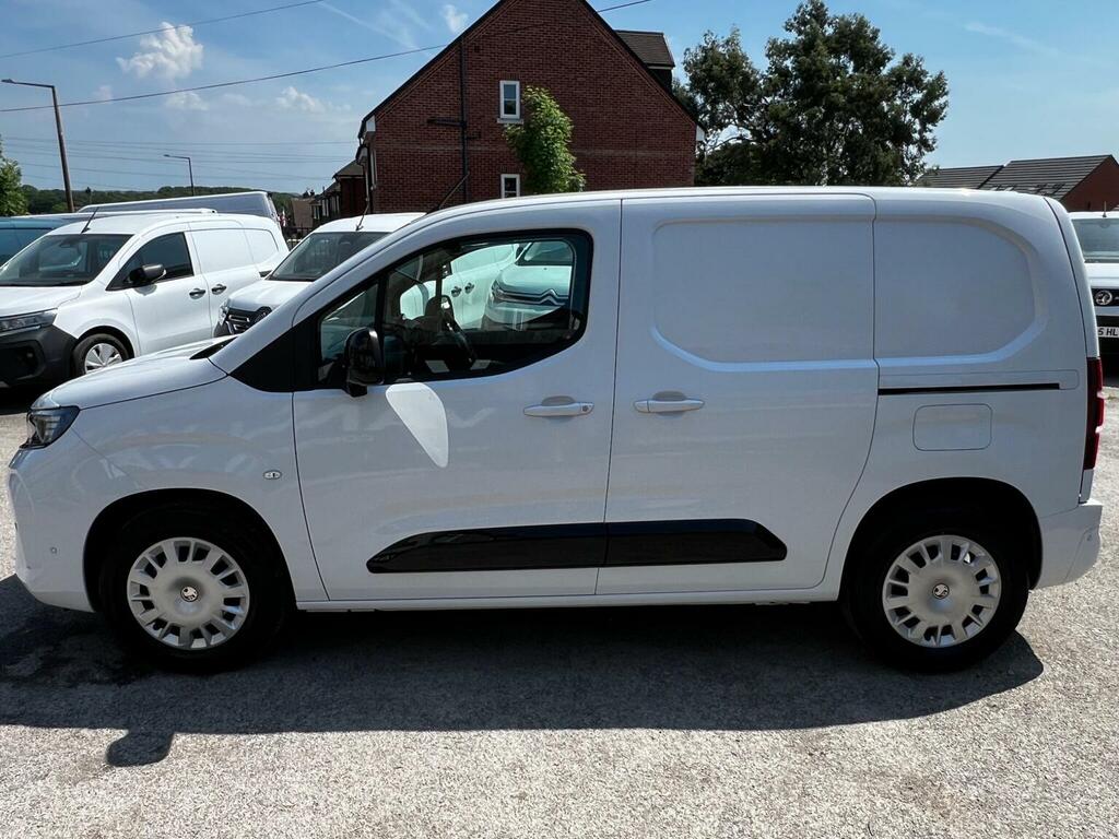 Vauxhall Combo-e Life Panel Van 52Kwh Pro XL Panel Van Lwb 6Dr 7.4 White #3