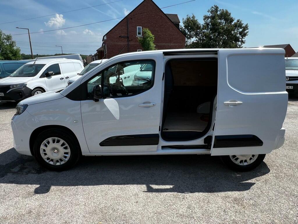Vauxhall Combo-e Life Panel Van 52Kwh Pro XL Panel Van Lwb 6Dr 7.4 White #4