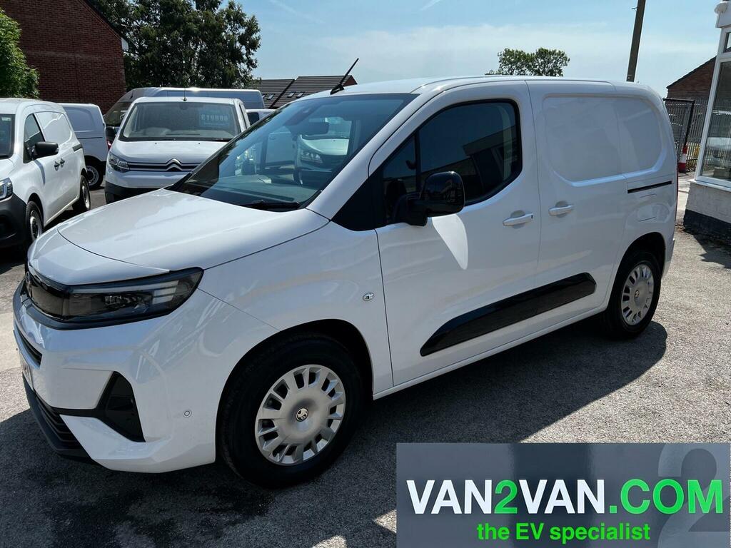 Vauxhall Combo-e Life Panel Van 52Kwh Pro Swb 7.4Kw Charger White