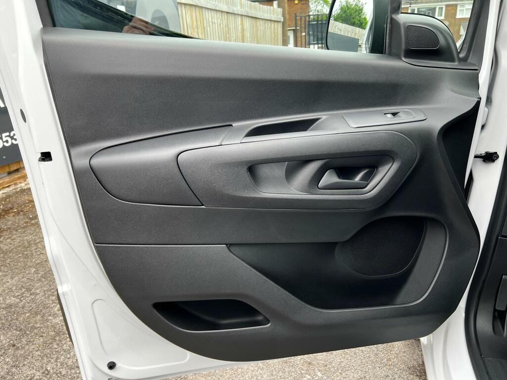 Peugeot E-Partner Panel Van 750 52Kwh Asphalt Long Panel Van Lw White #45