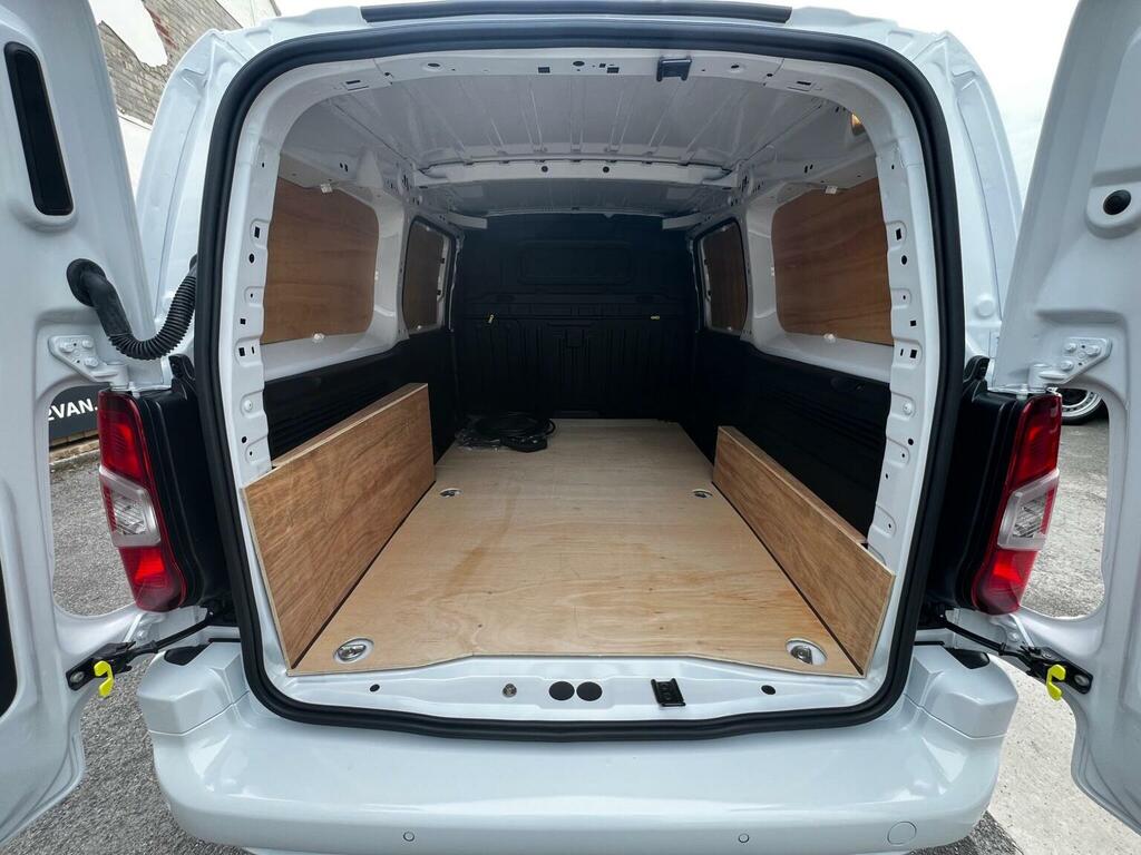 Peugeot E-Partner Panel Van 800 52Kwh Professional Standard Panel Va Grey #12
