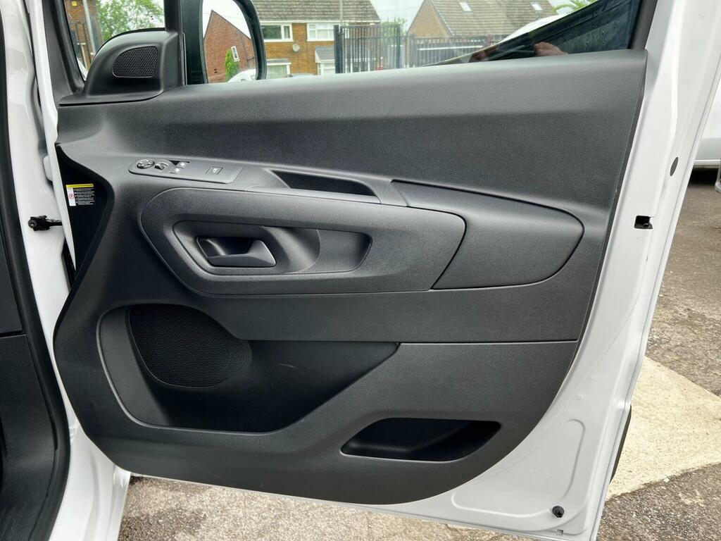 Peugeot E-Partner Panel Van 750 52Kwh Asphalt Long Panel Van Lw White #46