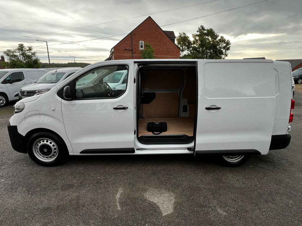 Vauxhall Vivaro Panel Van 75Kwh Prime XL Panel Van Lwb 6Dr 1 CF74FGM White #4