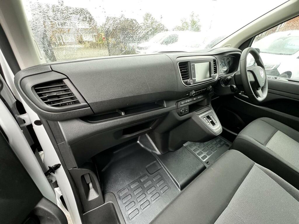Vauxhall Vivaro Mpv White #64