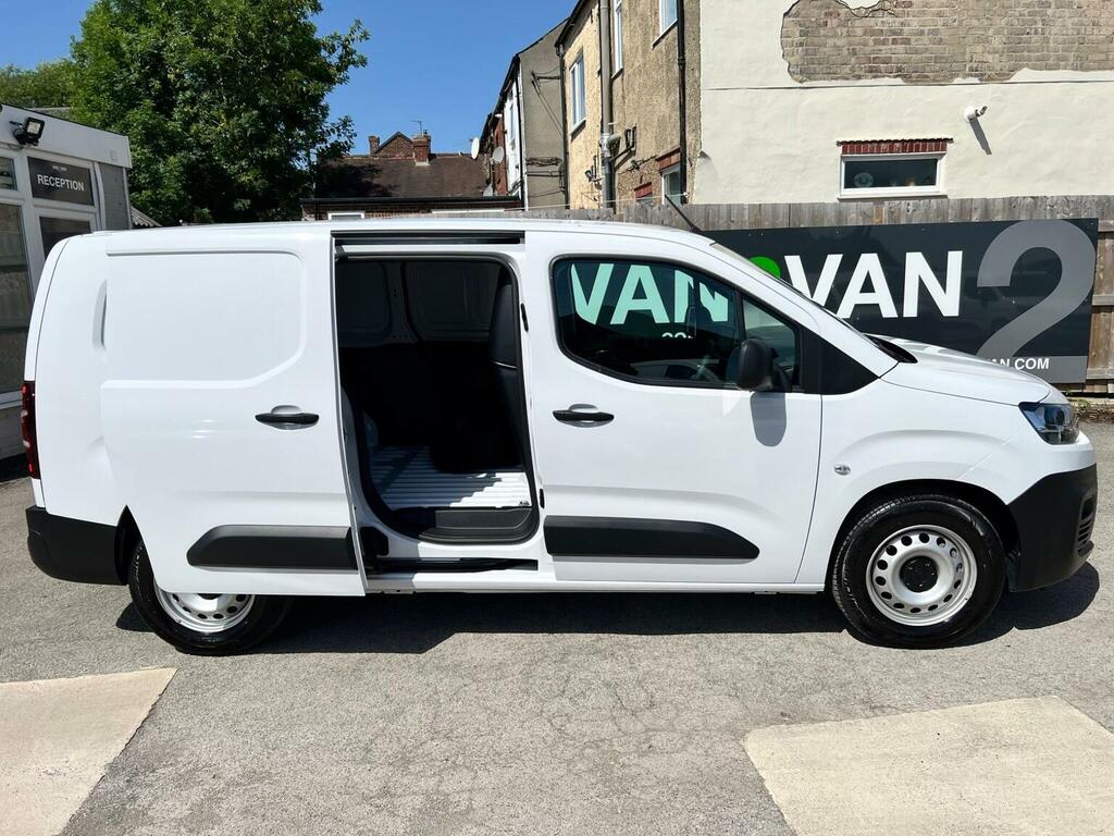 Citroen e-Berlingo 800 100Kw 50Kwh Driver Pro  #12