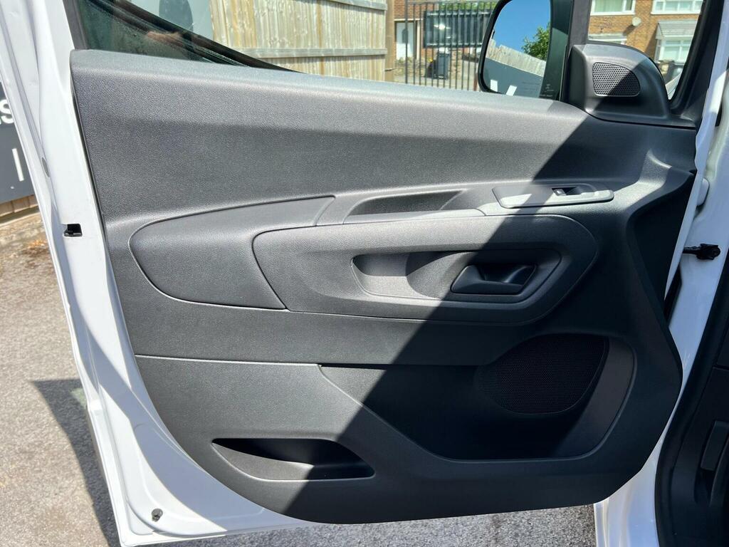 Citroen e-Berlingo 800 100Kw 50Kwh Driver Pro  #35