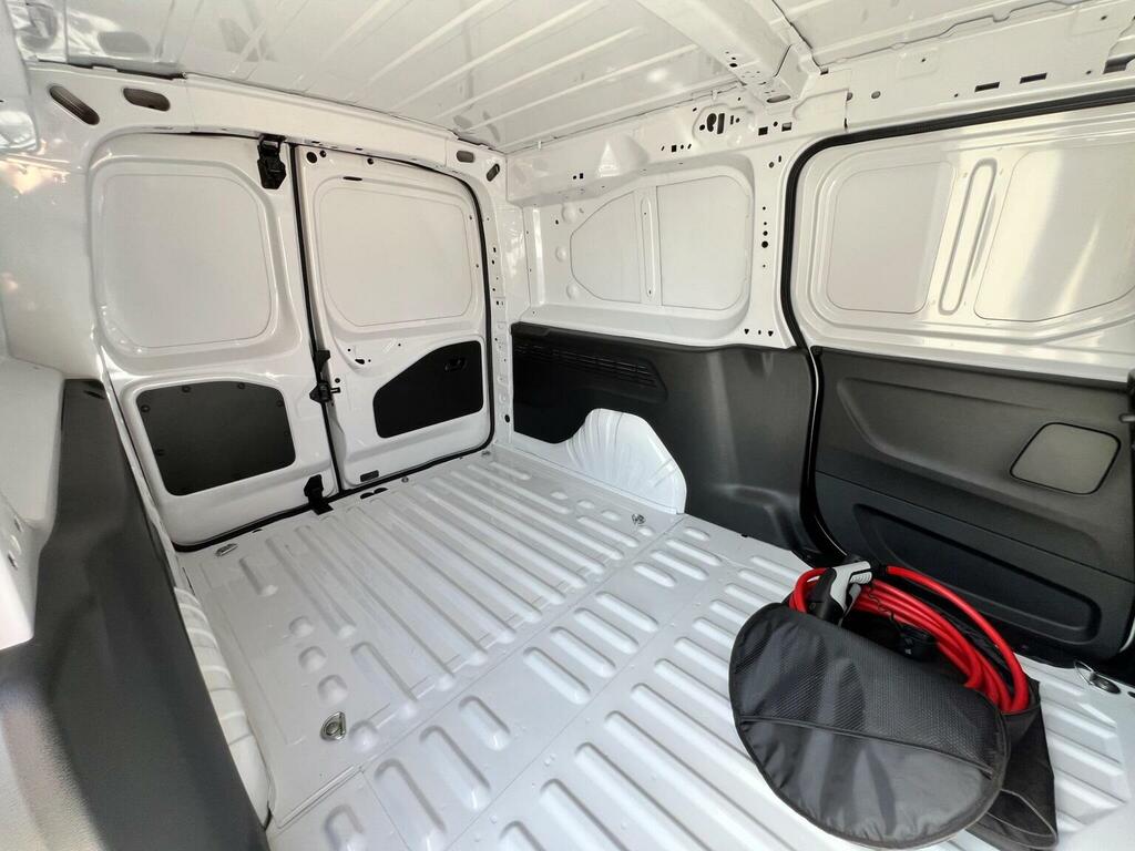 Citroen e-Berlingo 800 100Kw 50Kwh Driver Pro  #13