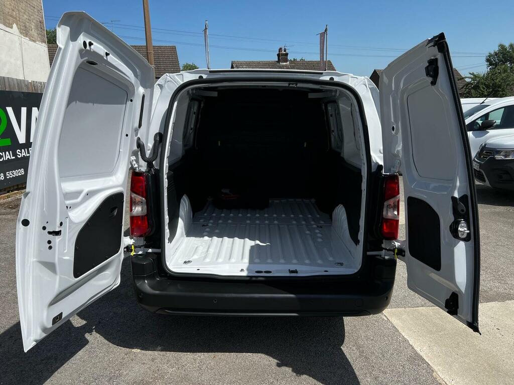 Citroen e-Berlingo 800 100Kw 50Kwh Driver Pro  #8