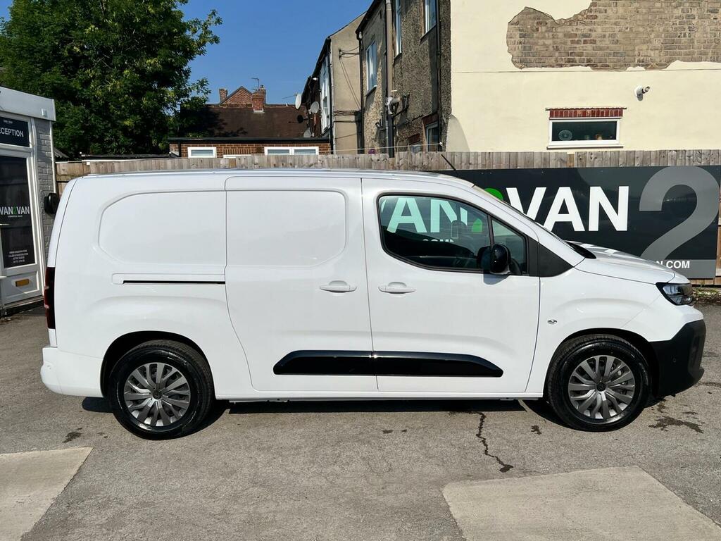 Peugeot E-Partner Panel Van 800 50Kwh Asphalt Premium Standard Panel Black #13