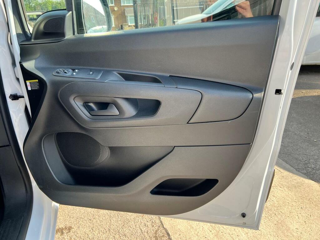 Peugeot E-Partner Panel Van 800 50Kwh Asphalt Premium Standard Panel Black #42