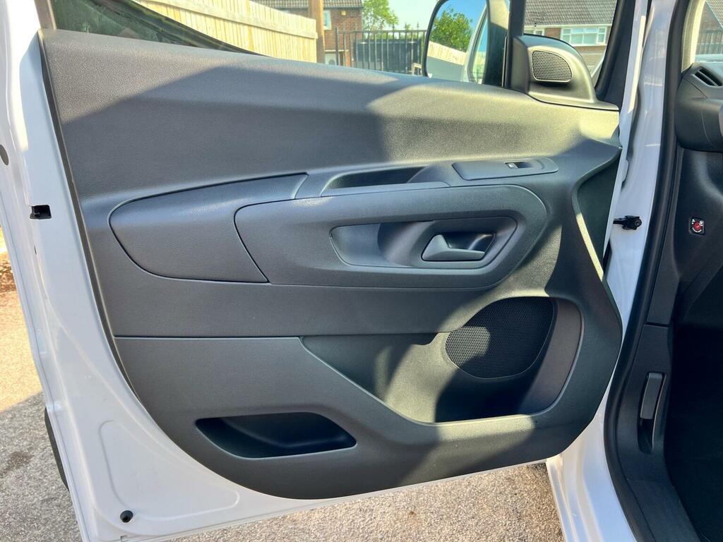 Peugeot E-Partner Panel Van 800 50Kwh Asphalt Premium Standard Panel Black #41