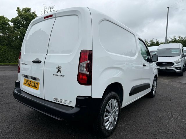 Peugeot Partner Bluehdi 1000 Professional Premium White #2