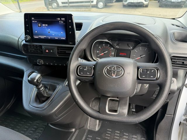 Toyota Proace City Bluehdi Icon Short Panel VE72AZG White #6