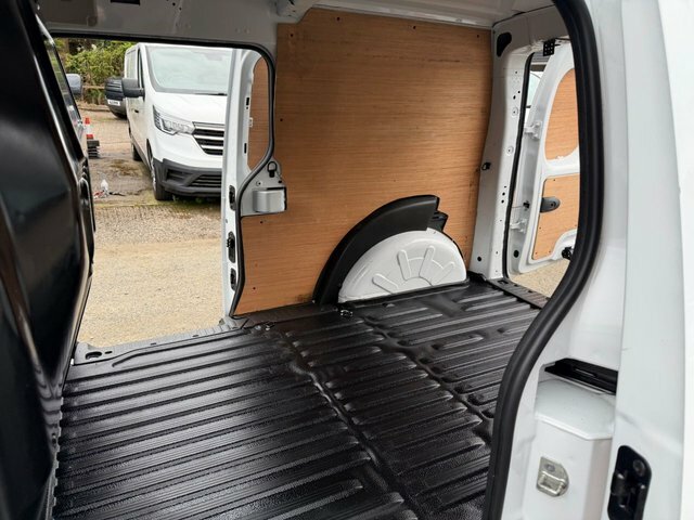 Nissan NV250 1.5 Dci Acenta L1 Euro 6 Ss White #55