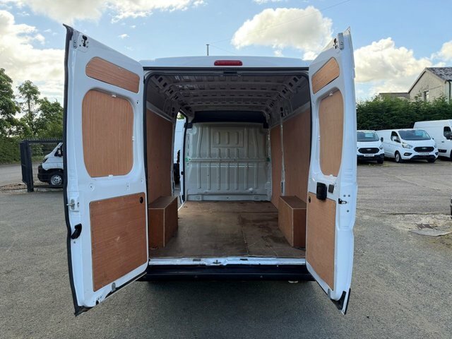 Peugeot Boxer Bluehdi 335 Professional Panel White #5