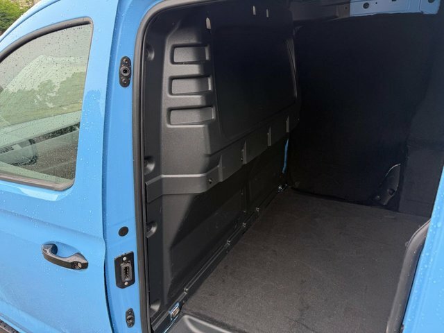 Volkswagen Caddy Tdi C20 Commerce White #17