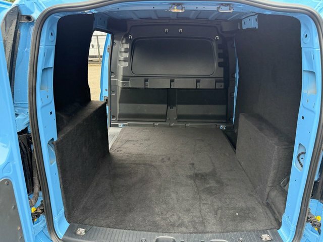 Volkswagen Caddy Tdi C20 Commerce White #16