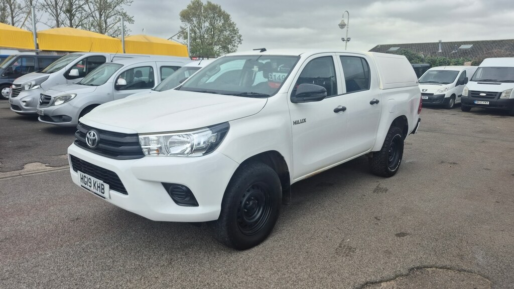 Toyota HILUX Active Dcab Pick Up 2.4 D-4d White