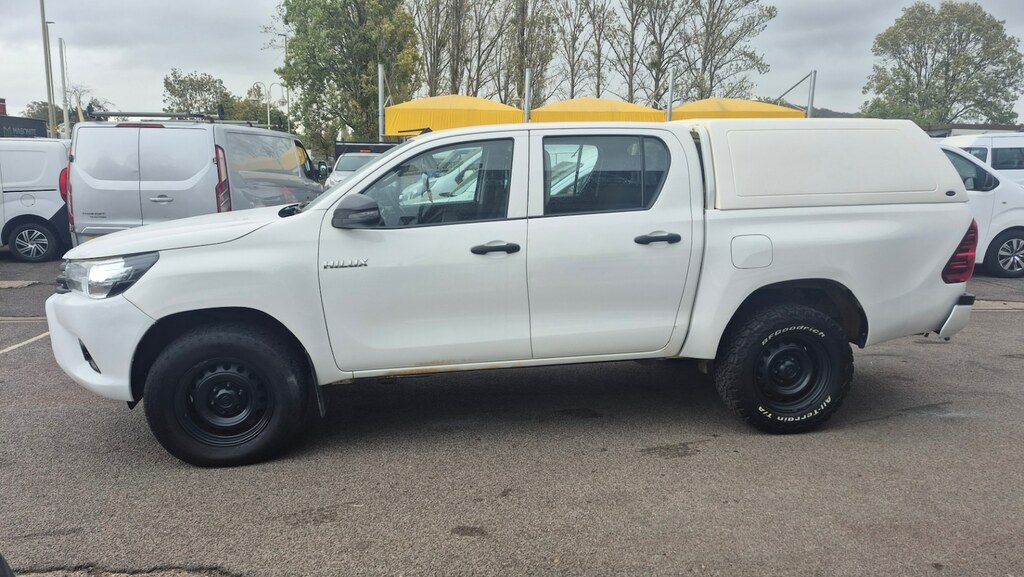 Toyota HILUX Active Dcab Pick Up 2.4 D-4d HG19KHB White #3