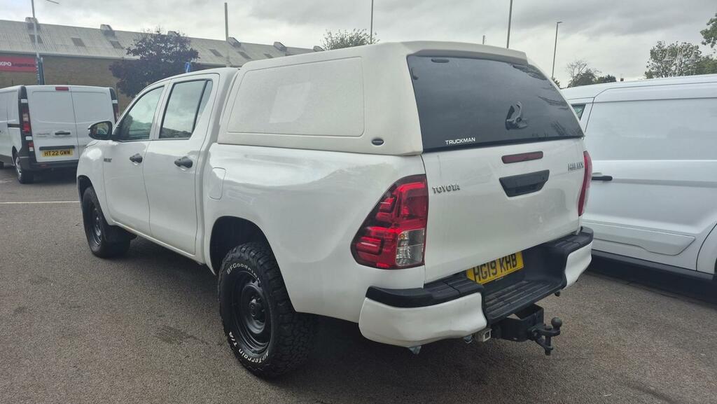 Toyota HILUX Active Dcab Pick Up 2.4 D-4d HG19KHB White #6