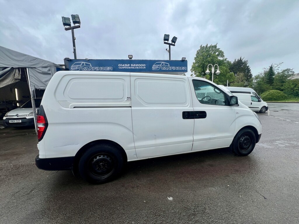 Hyundai iLoad 2.5 Crdi 116Ps Classic Van White #5