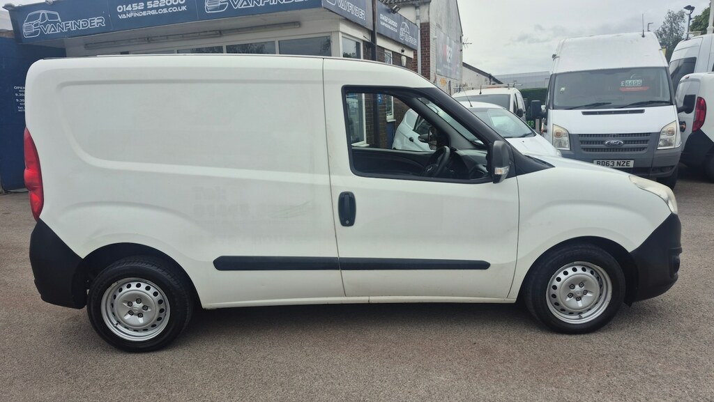 Vauxhall Combo 2000 1.3 Cdti 16V H1 Van White #4