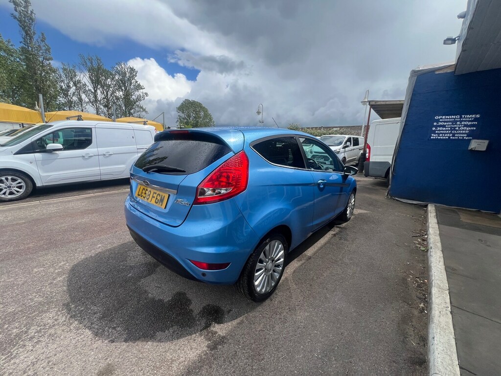Ford Fiesta 1.2 Style Climate 16V Black #8
