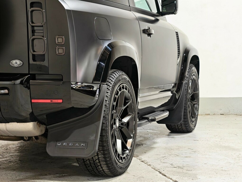 Land Rover Defender 90 X-dynamic S  #12