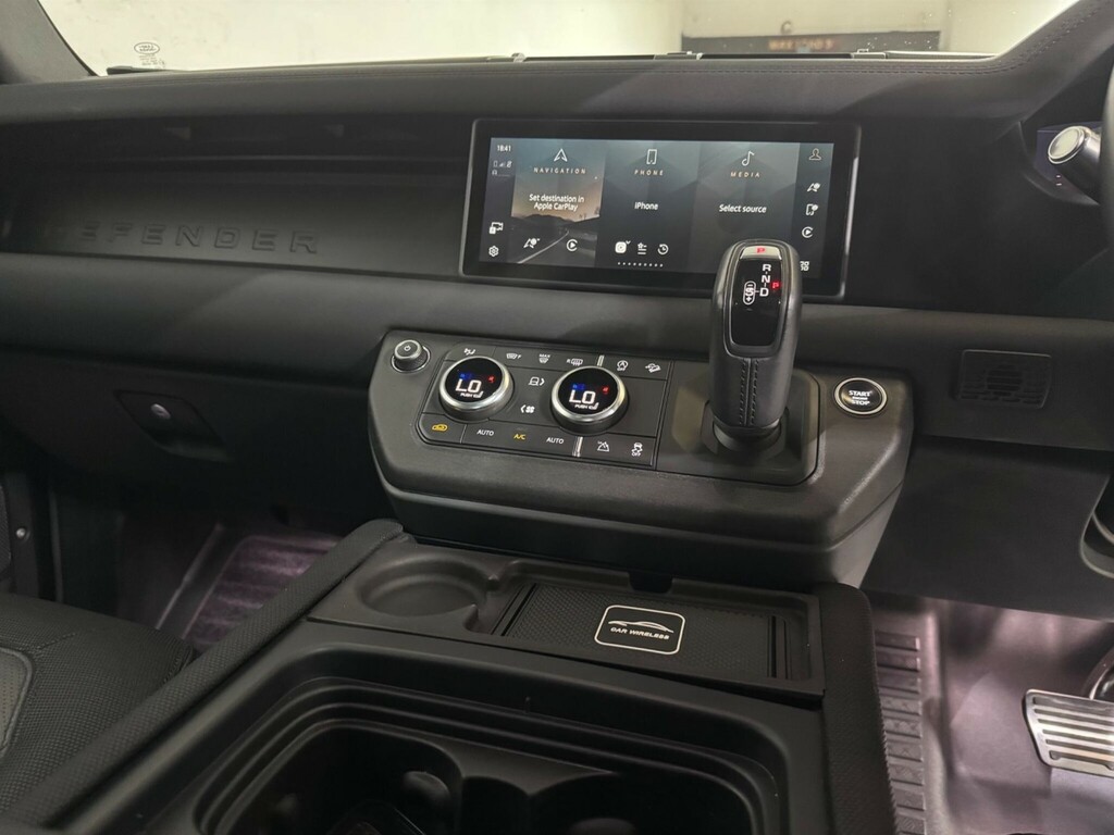 Land Rover Defender 90 X-dynamic S  #25