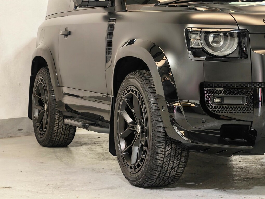 Land Rover Defender 90 X-dynamic S  #11