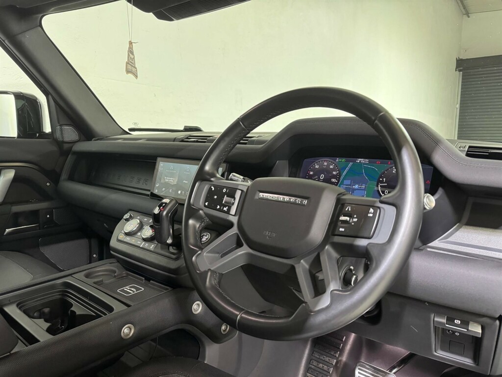 Land Rover Defender 90 X-dynamic S  #24