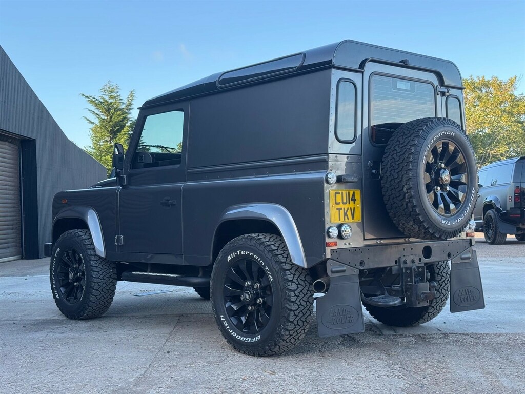 Land Rover Defender 90 2.2L County Green #13