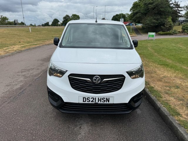 Vauxhall Combo 1.5 Turbo D 2300 Dynamic L2 H1 Euro 6 White #2