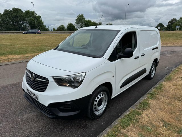 Vauxhall Combo 1.5 Turbo D 2300 Dynamic L2 H1 Euro 6 White #3