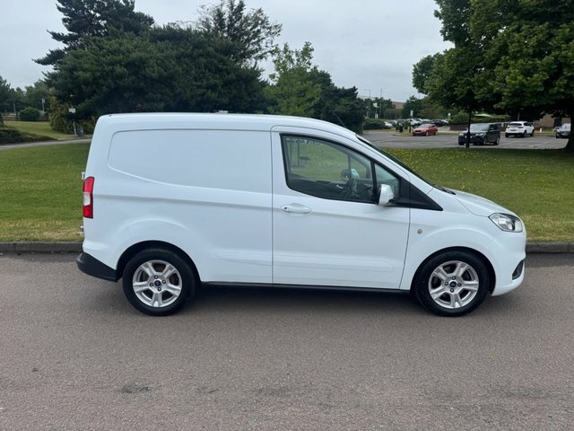 Ford Transit Courier Courier White #8