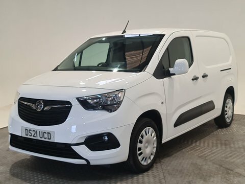 Vauxhall Combo 1.5 Turbo D DS21UCD #3