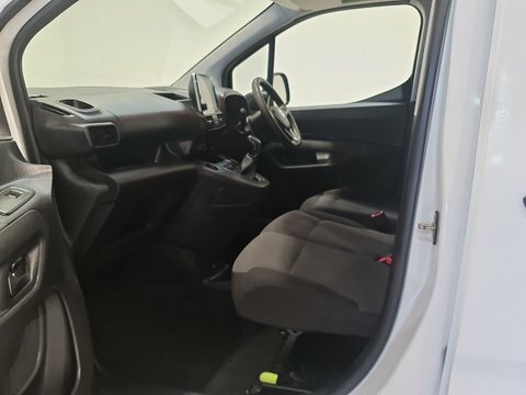 Vauxhall Combo 1.5 Turbo D DS21UCD #6