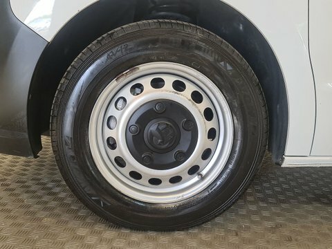 Vauxhall Vivaro 1.5 Turbo D DP23WTF  #5