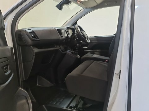 Vauxhall Vivaro 1.5 Turbo D DT73OPZ  #5