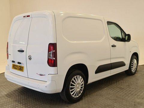 Vauxhall Combo 2300 1.5 Turbo D 100Ps H1 Dynamic Van White #13