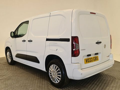 Vauxhall Combo 2300 1.5 Turbo D 100Ps H1 Dynamic Van White #9