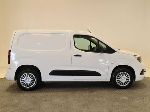 Vauxhall Combo 2300 1.5 Turbo D 100Ps H1 Dynamic Van White #14
