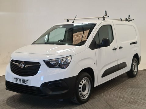 Vauxhall Combo 1.5 Turbo D YP71NEF #3