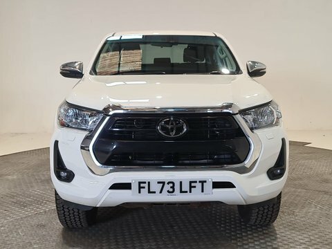 Toyota HILUX 2.4D Icon 4Wd  #2