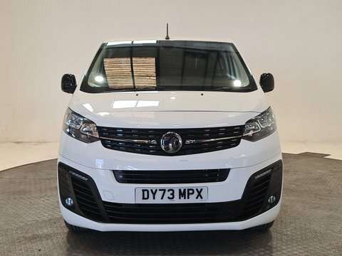 Vauxhall Vivaro 1.5 Turbo D DY73MPX #2