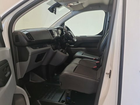 Vauxhall Vivaro 1.5 Turbo D DS21HFL  #6