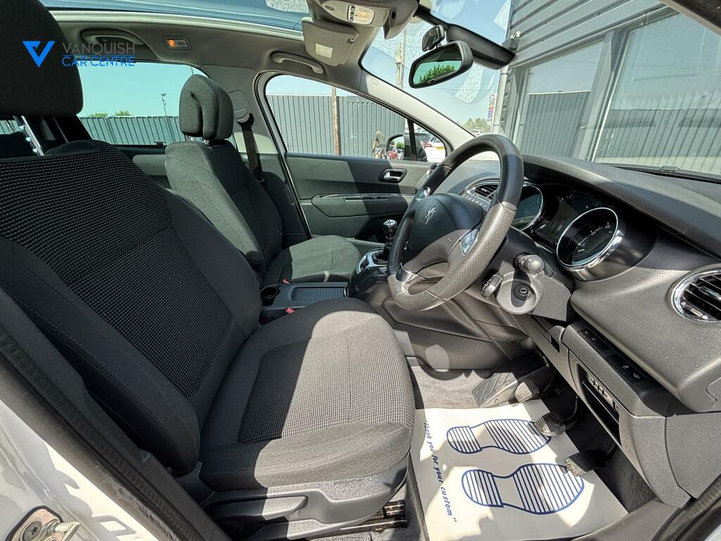Peugeot 5008 Mpv Blue #31