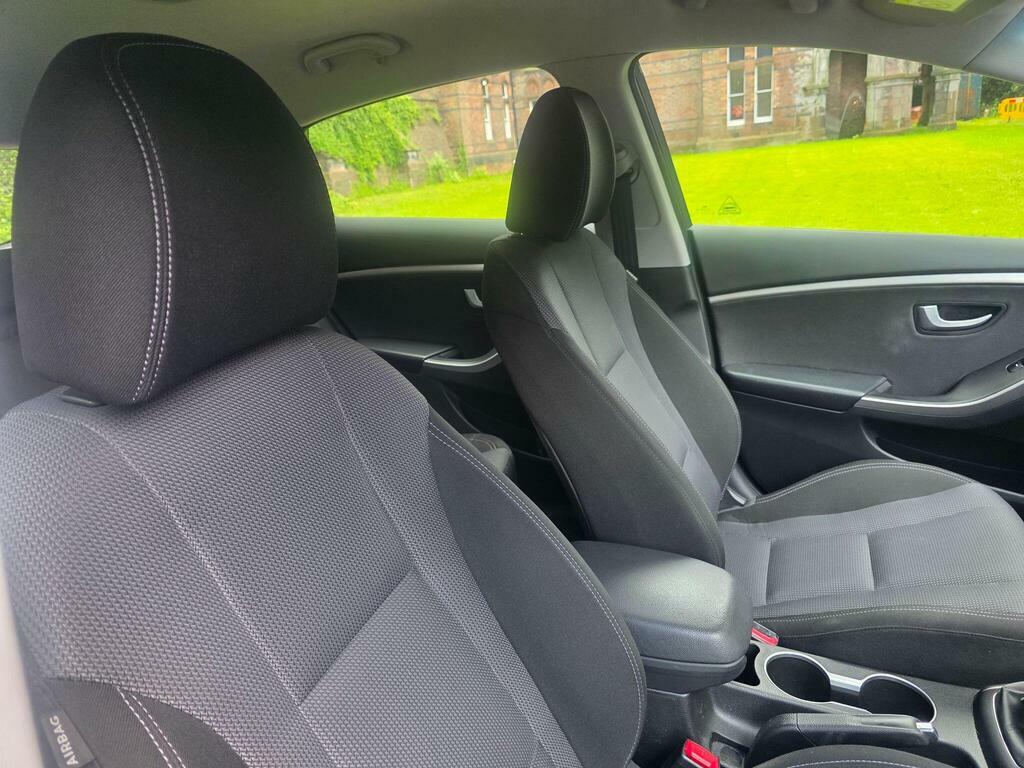 Hyundai I30 1.6T Gdi Turbo White #17