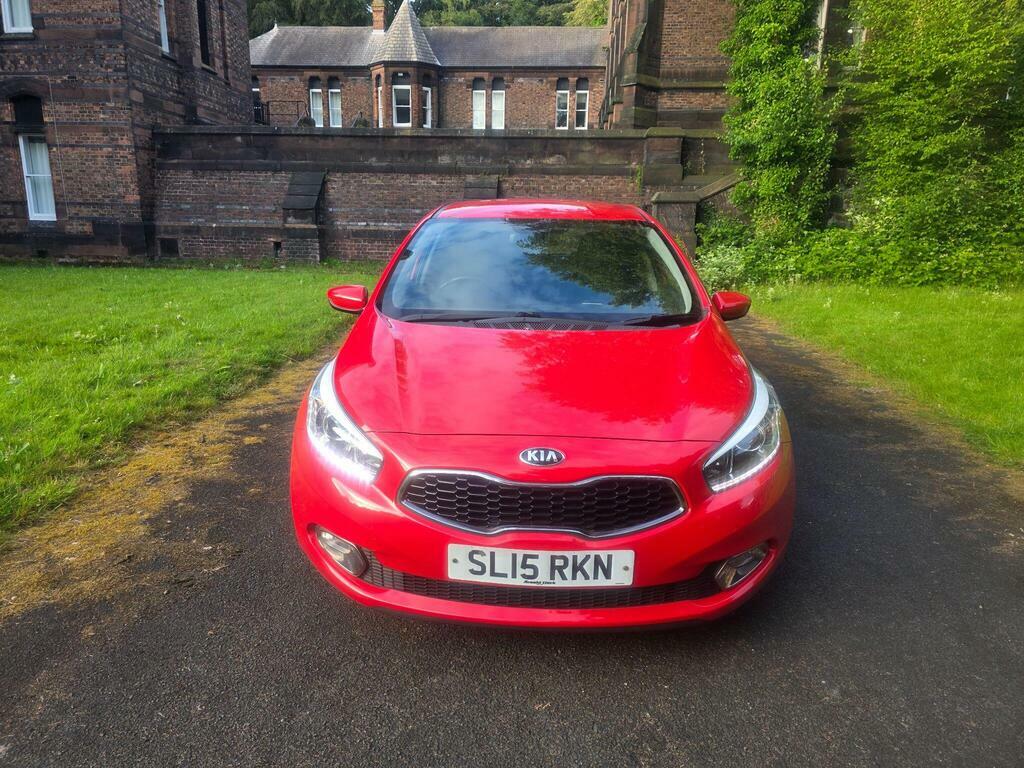 Kia Ceed 1.6 Crdi Ecodynamics 2 Sportswagon Euro 5 Ss Silver #2